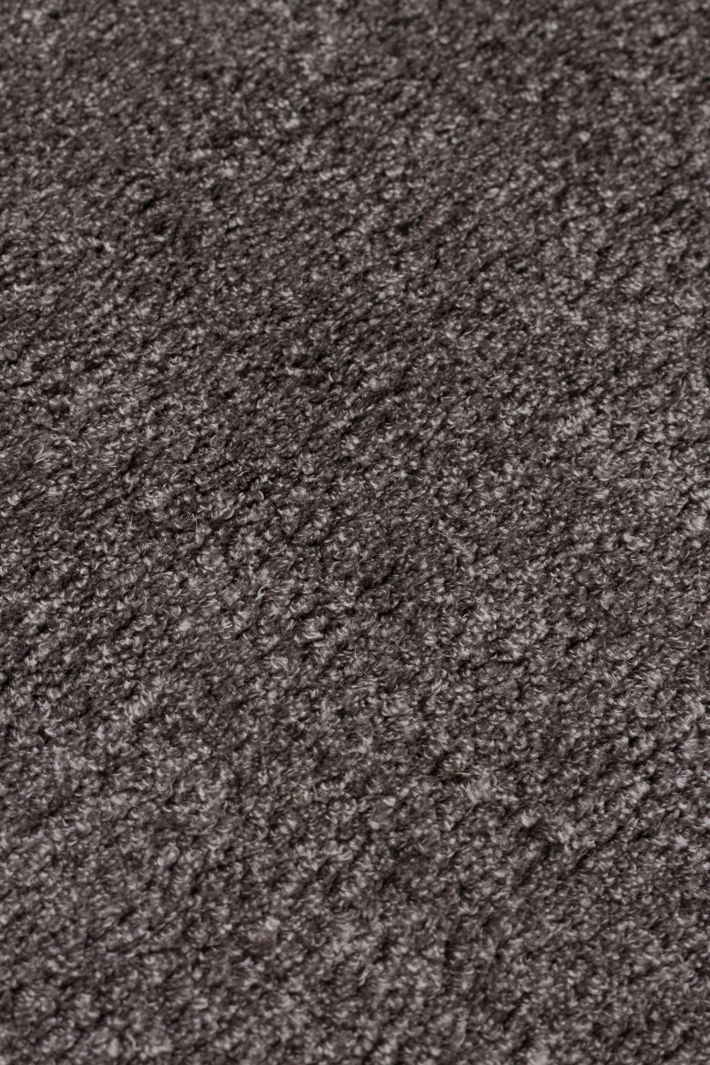 ZEN 01 Anthracite Yuvarlak Hav Toz Vermez Yumuşak Tuşeli Zarif Tek Renkli Antrasit Makine Halısı